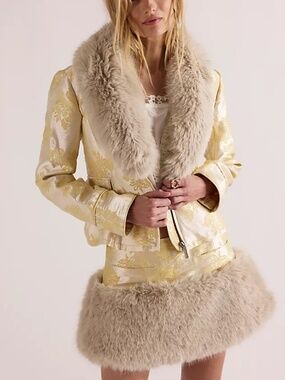 Free People 'Laluna' Faux Fur Mini Skirt in Straw (NWT)